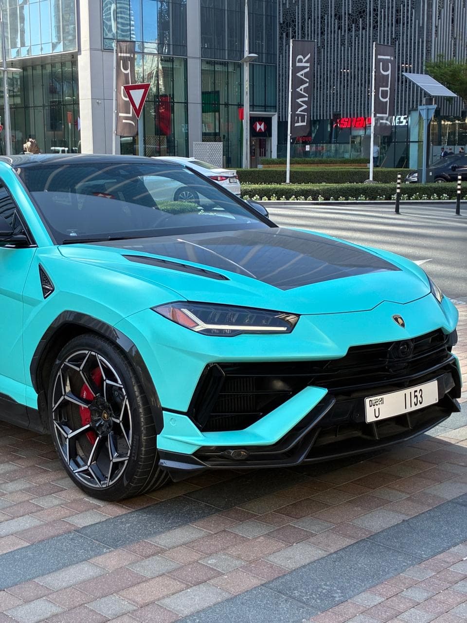 Lamborghini Urus turquesa